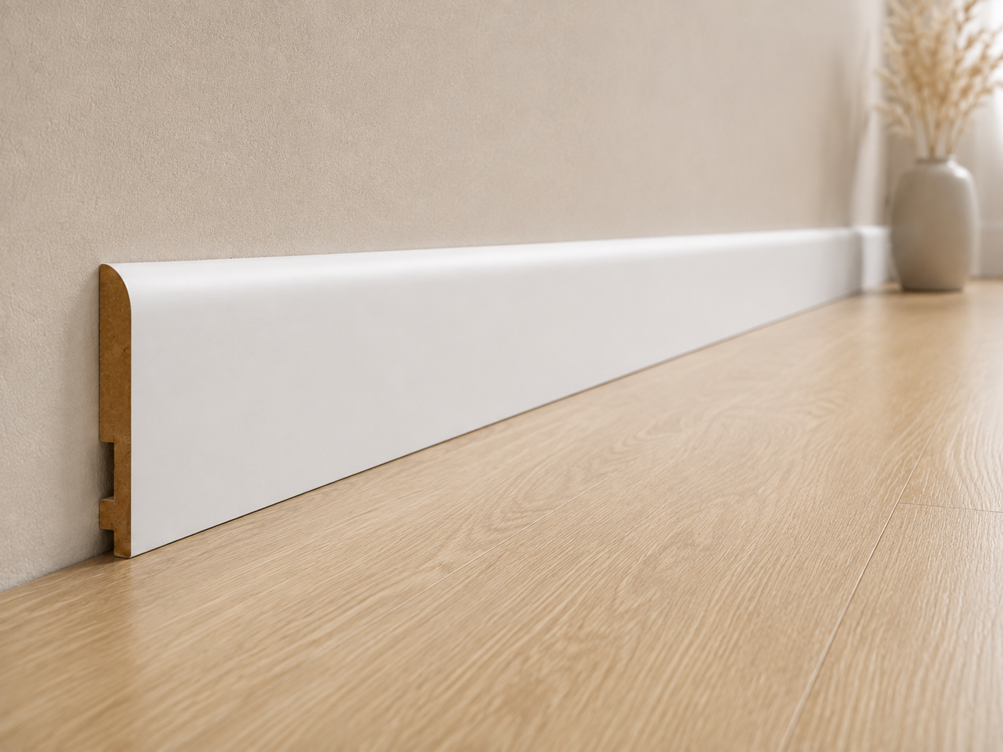 Listwa przypodłogowa Prestige Decor L 15/4 150x19mm biała – profil z pełnym zaokrągleniem górnej krawędzi